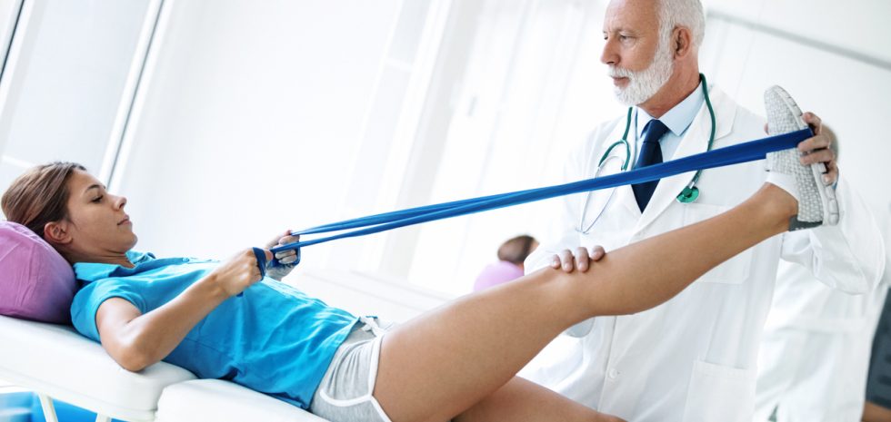 best orthopaedic surgeon for knee replacement in Mumbai